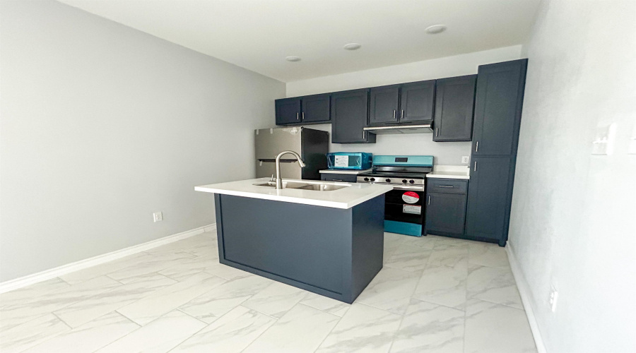 615 E Lane St, Laredo, Texas 78040, 2 Bedrooms Bedrooms, 3 Rooms Rooms,1 BathroomBathrooms,Residential,For Rent,615 E Lane St,20252793