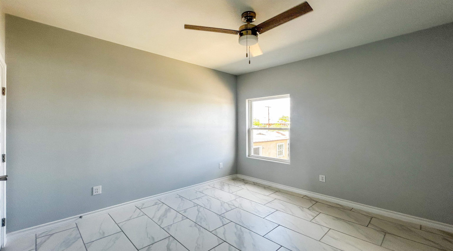 615 E Lane St, Laredo, Texas 78040, 2 Bedrooms Bedrooms, 3 Rooms Rooms,1 BathroomBathrooms,Residential,For Rent,615 E Lane St,20252793