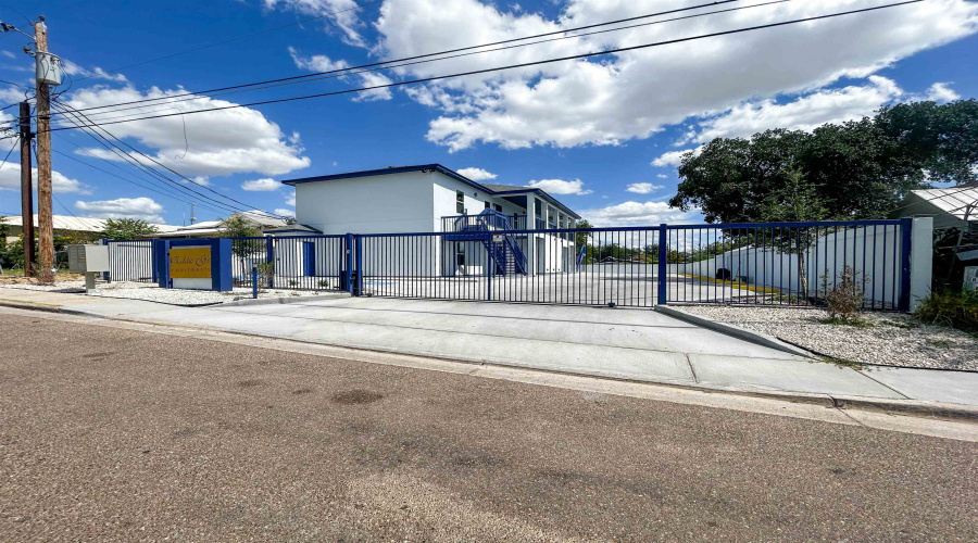 615 E Lane St, Laredo, Texas 78040, 2 Bedrooms Bedrooms, 3 Rooms Rooms,1 BathroomBathrooms,Residential,For Rent,615 E Lane St,20252793