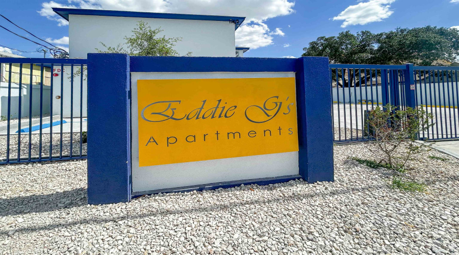 615 E Lane St, Laredo, Texas 78040, 2 Bedrooms Bedrooms, 3 Rooms Rooms,1 BathroomBathrooms,Residential,For Rent,615 E Lane St,20252793