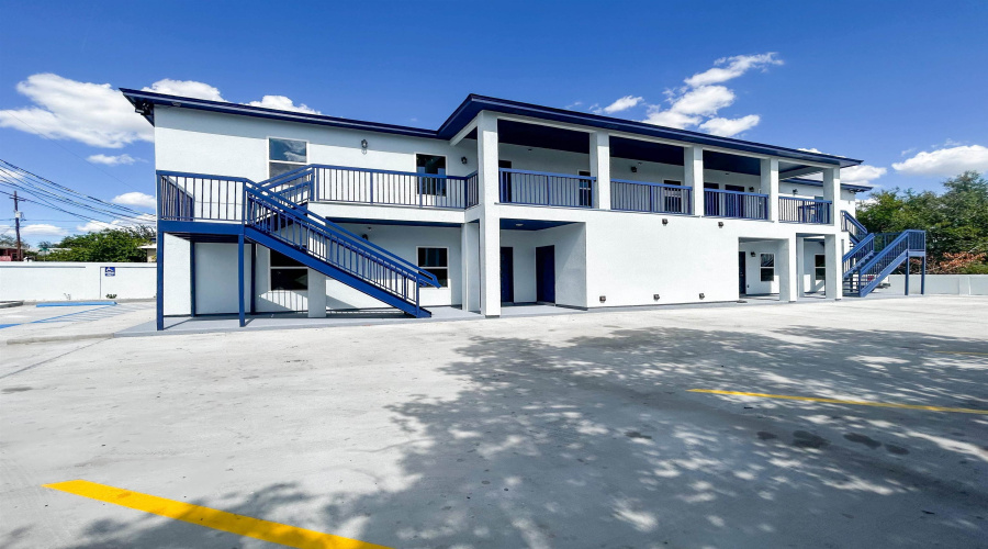 615 E Lane St, Laredo, Texas 78040, 2 Bedrooms Bedrooms, 3 Rooms Rooms,1 BathroomBathrooms,Residential,For Rent,615 E Lane St,20252793