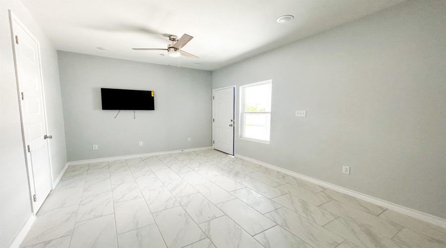 615 E Lane St, Laredo, Texas 78040, 2 Bedrooms Bedrooms, 3 Rooms Rooms,1 BathroomBathrooms,Residential,For Rent,615 E Lane St,20252793