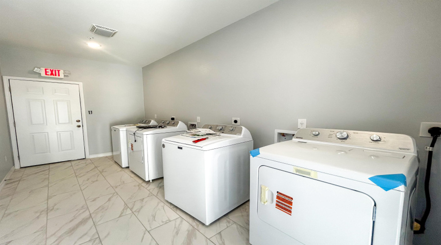 615 E Lane St, Laredo, Texas 78040, 2 Bedrooms Bedrooms, 3 Rooms Rooms,1 BathroomBathrooms,Residential,For Rent,615 E Lane St,20252793