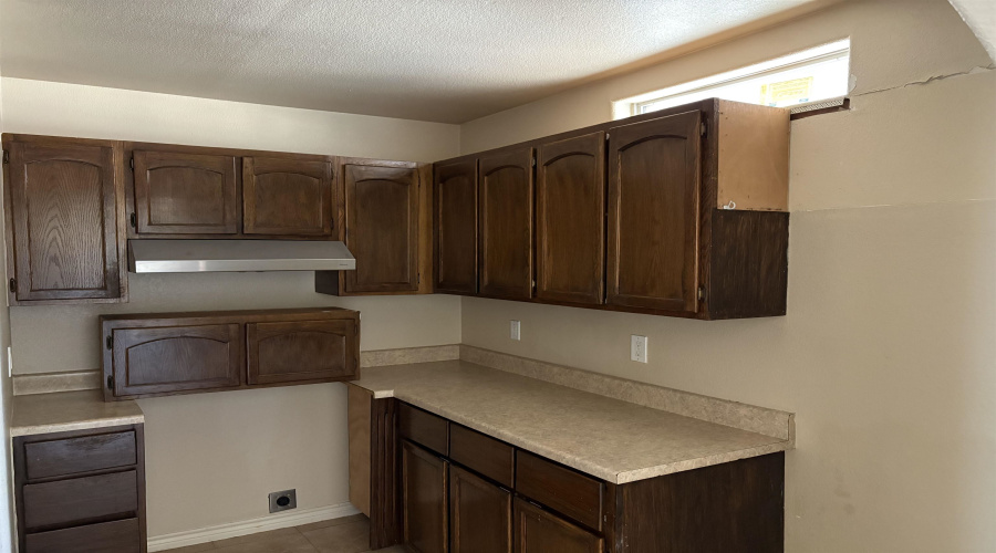 5410 Marcella Ave, Laredo, Texas 78041, 2 Bedrooms Bedrooms, 5 Rooms Rooms,2 BathroomsBathrooms,Residential,For Rent,5410 Marcella Ave,20261097