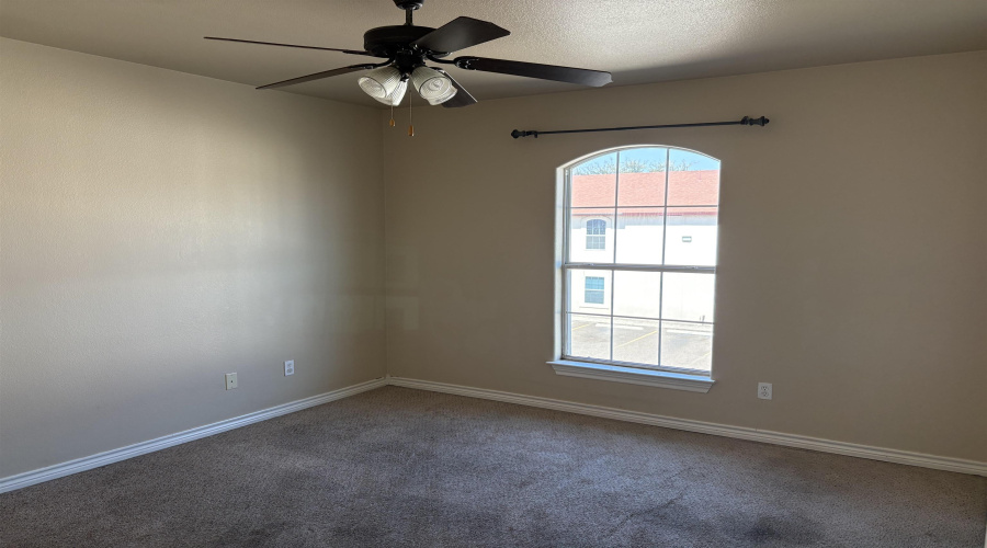 5410 Marcella Ave, Laredo, Texas 78041, 2 Bedrooms Bedrooms, 5 Rooms Rooms,2 BathroomsBathrooms,Residential,For Rent,5410 Marcella Ave,20261097