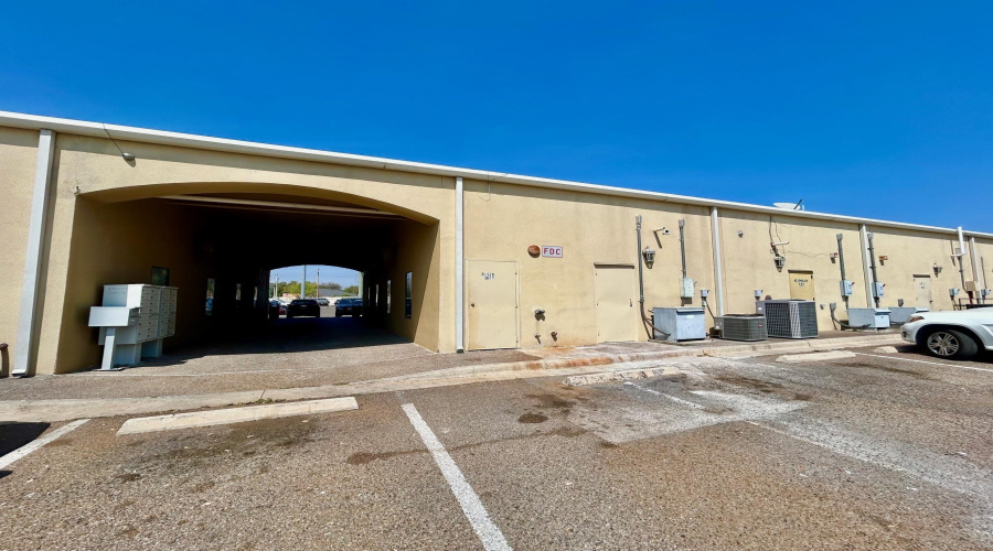 1705 Del Mar Blvd, Laredo, Texas 78045, ,1 BathroomBathrooms,Commercial retail/office,For Rent,1705 Del Mar Blvd,20261085