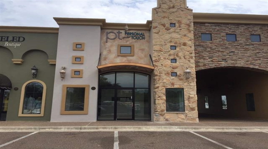 1705 Del Mar Blvd, Laredo, Texas 78045, ,1 BathroomBathrooms,Commercial retail/office,For Rent,1705 Del Mar Blvd,20261085