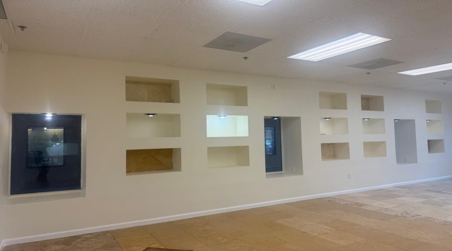 1705 Del Mar Blvd, Laredo, Texas 78045, ,1 BathroomBathrooms,Commercial retail/office,For Rent,1705 Del Mar Blvd,20261085