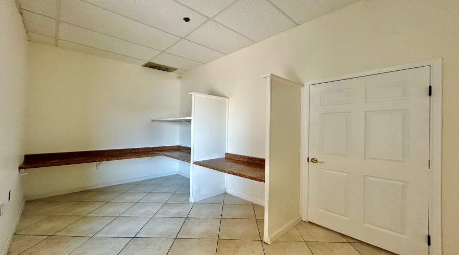 1705 Del Mar Blvd, Laredo, Texas 78045, ,1 BathroomBathrooms,Commercial retail/office,For Rent,1705 Del Mar Blvd,20261085