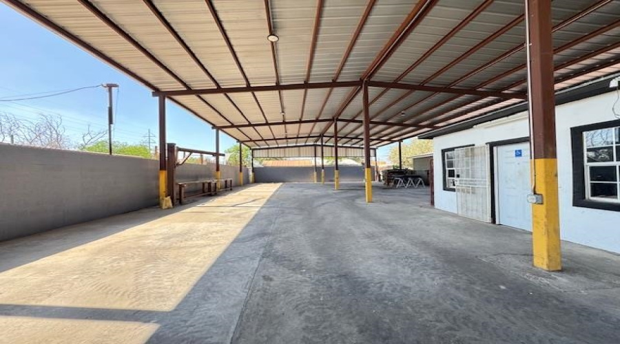 2808 San Bernardo Ave, Laredo, Texas 78040, ,1 BathroomBathrooms,Commercial retail/office,For Rent,2808 San Bernardo Ave,20261094