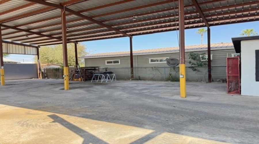 2808 San Bernardo Ave, Laredo, Texas 78040, ,1 BathroomBathrooms,Commercial retail/office,For Rent,2808 San Bernardo Ave,20261094