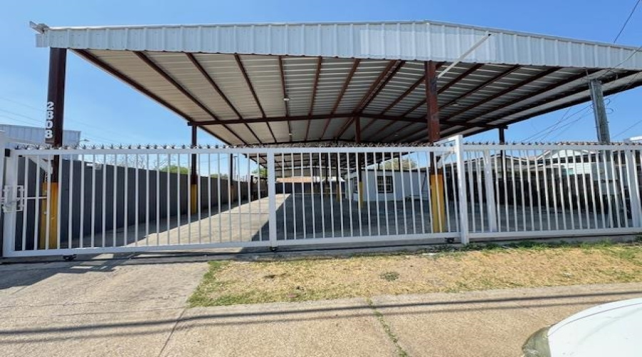 2808 San Bernardo Ave, Laredo, Texas 78040, ,1 BathroomBathrooms,Commercial retail/office,For Rent,2808 San Bernardo Ave,20261094