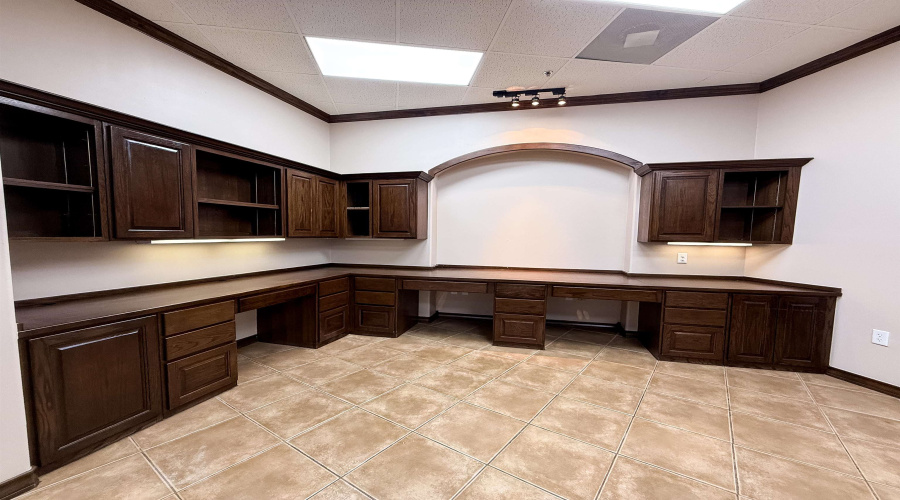 9902 McPherson Rd, Laredo, Texas 78045, 1 Room Rooms,2 BathroomsBathrooms,Commercial retail/office,For Rent,9902 McPherson Rd,20261096