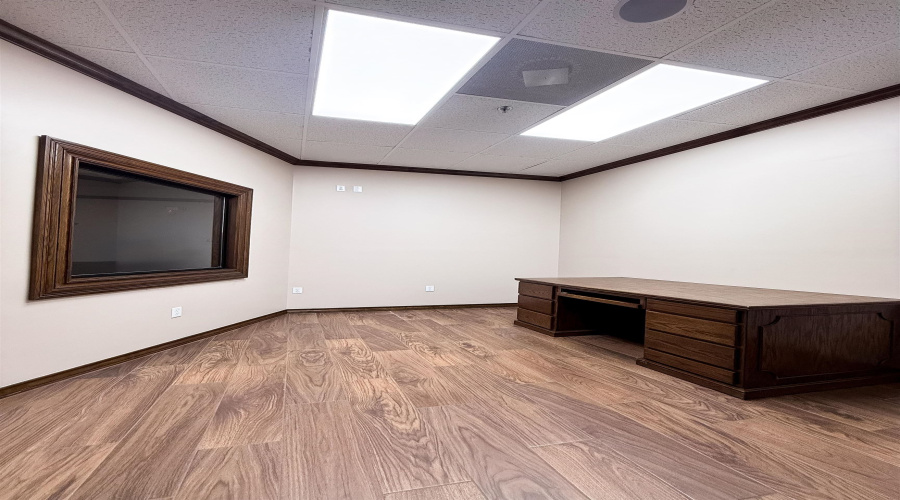 9902 McPherson Rd, Laredo, Texas 78045, 1 Room Rooms,2 BathroomsBathrooms,Commercial retail/office,For Rent,9902 McPherson Rd,20261096