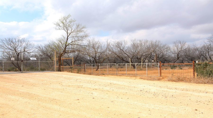 450 Ranch Road 6294H, LAREDO, Texas 78040, ,Land,For Sale,450 Ranch Road 6294H,20261090