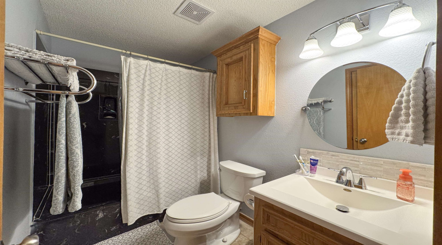 183 Vista Hermosa, Zapata, Texas 78076, 5 Bedrooms Bedrooms, 6 Rooms Rooms,3 BathroomsBathrooms,Residential,For Sale,183 Vista Hermosa,20261086