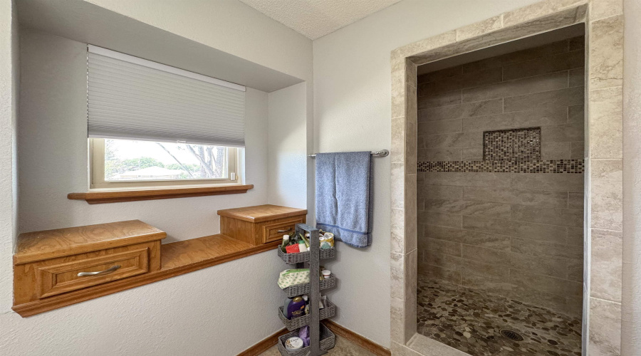 183 Vista Hermosa, Zapata, Texas 78076, 5 Bedrooms Bedrooms, 6 Rooms Rooms,3 BathroomsBathrooms,Residential,For Sale,183 Vista Hermosa,20261086