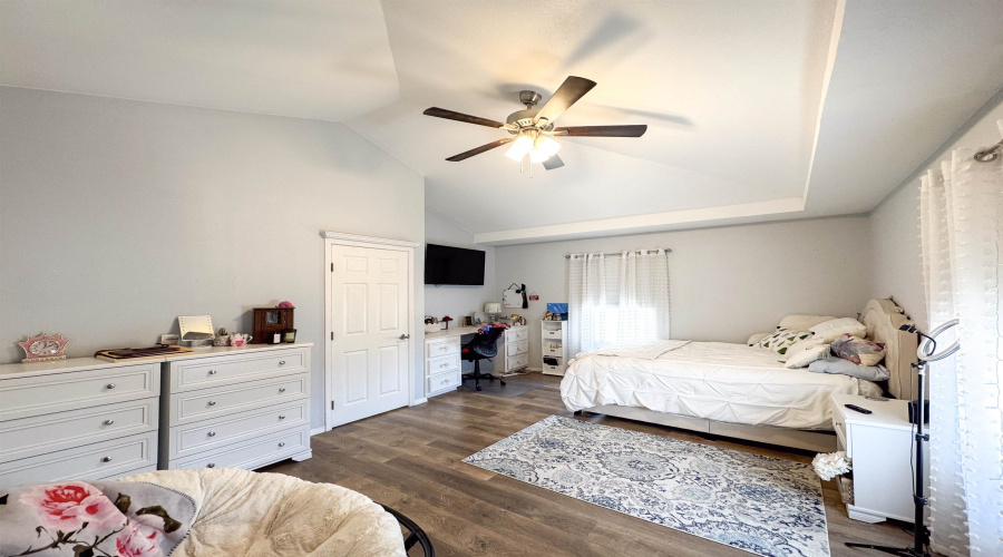 183 Vista Hermosa, Zapata, Texas 78076, 5 Bedrooms Bedrooms, 6 Rooms Rooms,3 BathroomsBathrooms,Residential,For Sale,183 Vista Hermosa,20261086