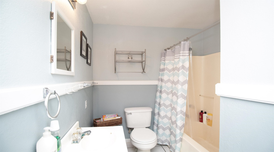 183 Vista Hermosa, Zapata, Texas 78076, 5 Bedrooms Bedrooms, 6 Rooms Rooms,3 BathroomsBathrooms,Residential,For Sale,183 Vista Hermosa,20261086