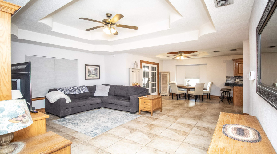 183 Vista Hermosa, Zapata, Texas 78076, 5 Bedrooms Bedrooms, 6 Rooms Rooms,3 BathroomsBathrooms,Residential,For Sale,183 Vista Hermosa,20261086