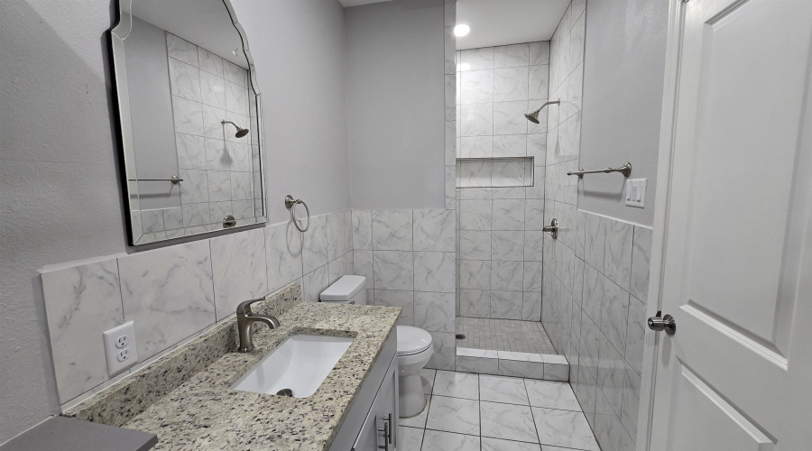 1502 Quail Ct, Laredo, Texas 78041-682, 1 Bedroom Bedrooms, 2 Rooms Rooms,1 BathroomBathrooms,Residential,For Rent,1502 Quail Ct,20261087