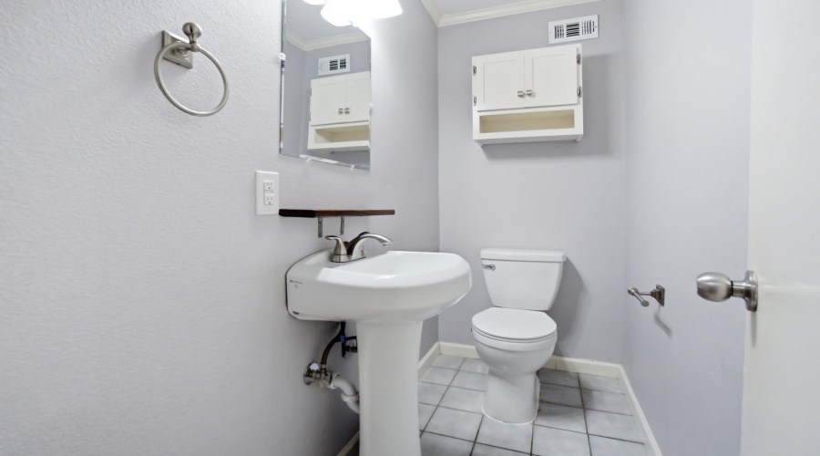 138 Martingale Ln, LAREDO, Texas 78041-2231, 3 Bedrooms Bedrooms, 7 Rooms Rooms,2 BathroomsBathrooms,Residential,For Sale,138 Martingale Ln,20261091