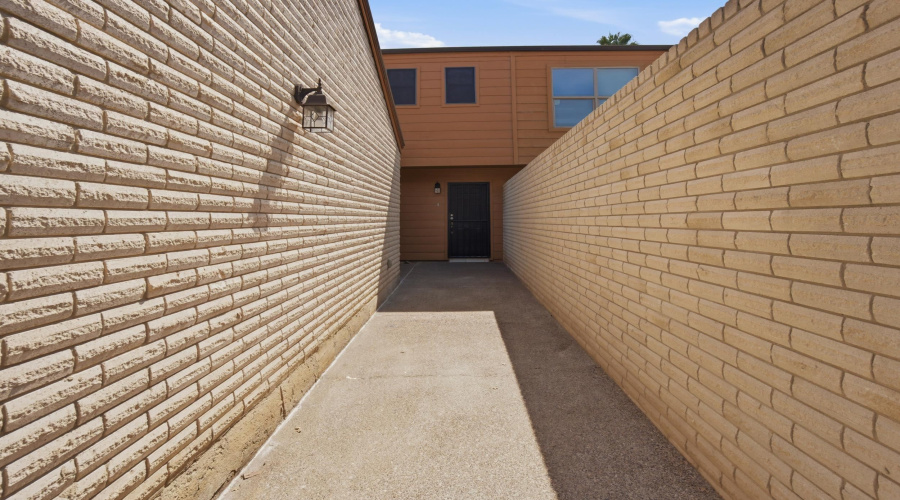 138 Martingale Ln, LAREDO, Texas 78041-2231, 3 Bedrooms Bedrooms, 7 Rooms Rooms,2 BathroomsBathrooms,Residential,For Sale,138 Martingale Ln,20261091