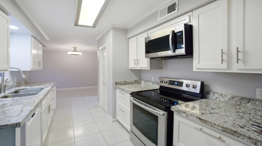 138 Martingale Ln, LAREDO, Texas 78041-2231, 3 Bedrooms Bedrooms, 7 Rooms Rooms,2 BathroomsBathrooms,Residential,For Sale,138 Martingale Ln,20261091