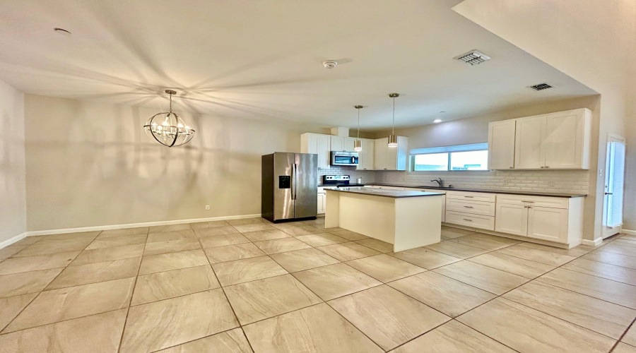 10902 International Blvd, Laredo, Texas 78045, 3 Bedrooms Bedrooms, 6 Rooms Rooms,2 BathroomsBathrooms,Residential,For Rent,10902 International Blvd,20261093