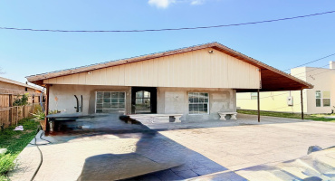 4416 Flores Ave, Laredo, Texas 78041, 3 Bedrooms Bedrooms, 5 Rooms Rooms,1 BathroomBathrooms,Residential,For Rent,4416 Flores Ave,20261099