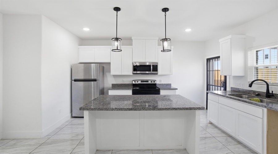 5225 Anacahuita Dr, Laredo, Texas 78046, 3 Bedrooms Bedrooms, 5 Rooms Rooms,2 BathroomsBathrooms,Residential,For Sale,5225 Anacahuita Dr,20261101