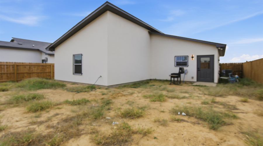 5225 Anacahuita Dr, Laredo, Texas 78046, 3 Bedrooms Bedrooms, 5 Rooms Rooms,2 BathroomsBathrooms,Residential,For Sale,5225 Anacahuita Dr,20261101