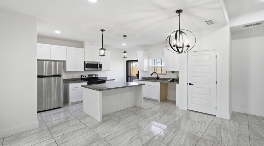 5225 Anacahuita Dr, Laredo, Texas 78046, 3 Bedrooms Bedrooms, 5 Rooms Rooms,2 BathroomsBathrooms,Residential,For Sale,5225 Anacahuita Dr,20261101