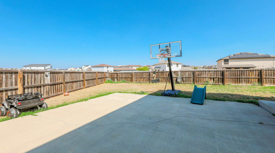 4348 Regina Dr., Laredo, Texas 78046, 4 Bedrooms Bedrooms, 7 Rooms Rooms,2 BathroomsBathrooms,Residential,For Sale,4348 Regina Dr.,20261104