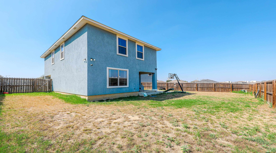 4348 Regina Dr., Laredo, Texas 78046, 4 Bedrooms Bedrooms, 7 Rooms Rooms,2 BathroomsBathrooms,Residential,For Sale,4348 Regina Dr.,20261104