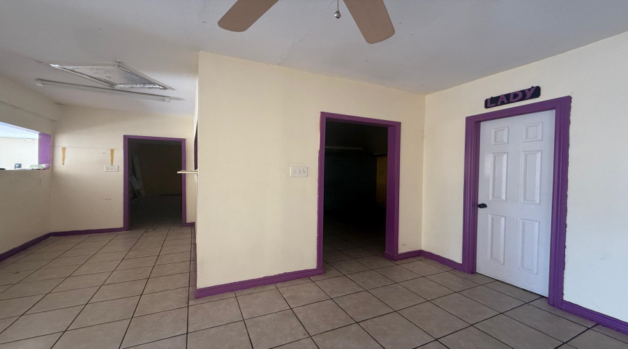 1402 Centeno Ln, Rio Bravo, Texas 78046, 1 Room Rooms,2 BathroomsBathrooms,Commercial retail/office,For Rent,1402 Centeno Ln,20261106