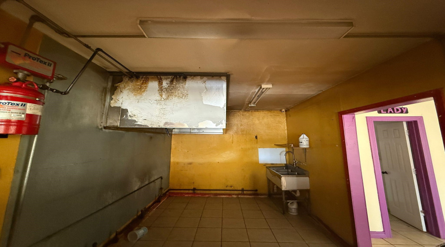 1402 Centeno Ln, Rio Bravo, Texas 78046, 1 Room Rooms,2 BathroomsBathrooms,Commercial retail/office,For Rent,1402 Centeno Ln,20261106