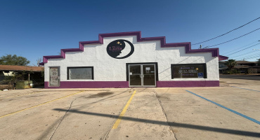 1402 Centeno Ln, Rio Bravo, Texas 78046, 1 Room Rooms,2 BathroomsBathrooms,Commercial retail/office,For Rent,1402 Centeno Ln,20261106