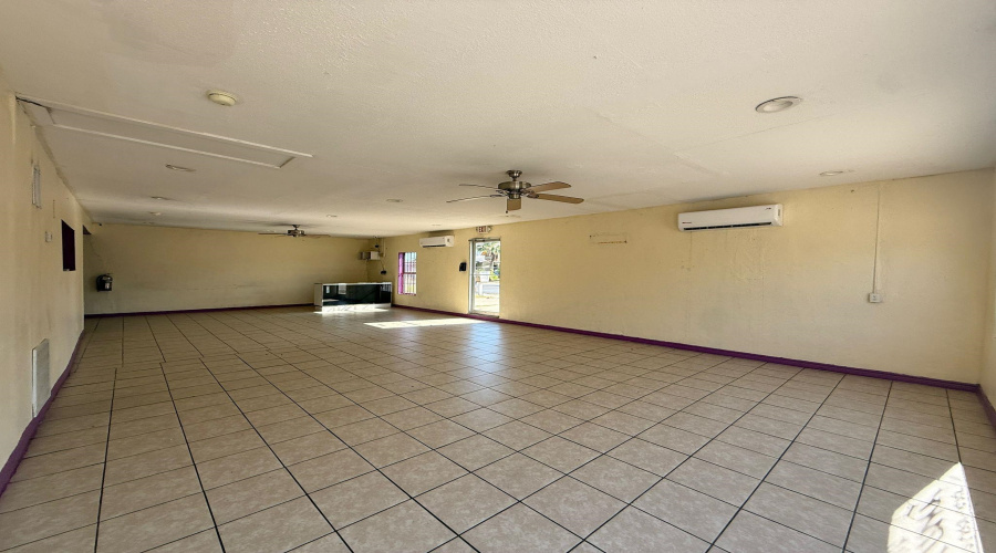 1402 Centeno Ln, Rio Bravo, Texas 78046, 1 Room Rooms,2 BathroomsBathrooms,Commercial retail/office,For Rent,1402 Centeno Ln,20261106