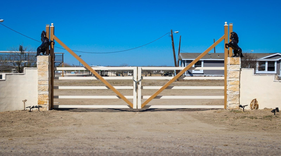 312 Hornet, Laredo, Texas 78045, ,Land,For Rent,312 Hornet,20261102