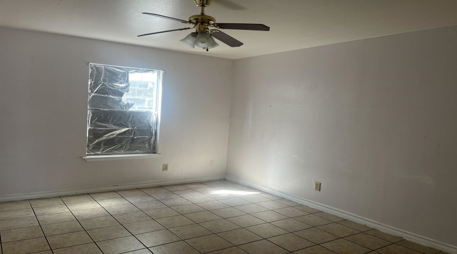 1618 Flores Ave, Laredo, Texas 78040, ,Multi-family,For Sale,1618 Flores Ave,20261100