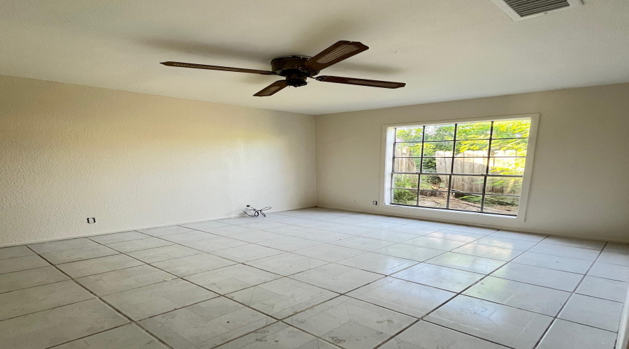 1618 Flores Ave, Laredo, Texas 78040, ,Multi-family,For Sale,1618 Flores Ave,20261100