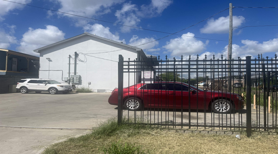 1618 Flores Ave, Laredo, Texas 78040, ,Multi-family,For Sale,1618 Flores Ave,20261100