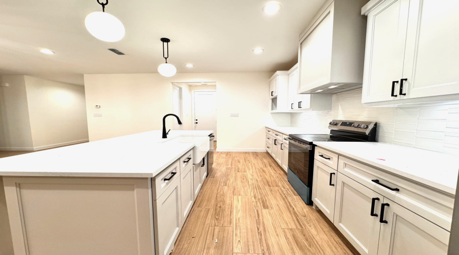 1511 Eagles LN, LAREDO, Texas 78045, 3 Bedrooms Bedrooms, 6 Rooms Rooms,2 BathroomsBathrooms,Residential,For Rent,1511 Eagles LN,20261107