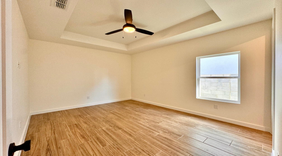 1511 Eagles LN, LAREDO, Texas 78045, 3 Bedrooms Bedrooms, 6 Rooms Rooms,2 BathroomsBathrooms,Residential,For Rent,1511 Eagles LN,20261107