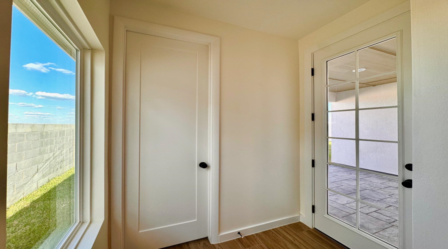 1511 Eagles LN, LAREDO, Texas 78045, 3 Bedrooms Bedrooms, 6 Rooms Rooms,2 BathroomsBathrooms,Residential,For Rent,1511 Eagles LN,20261107