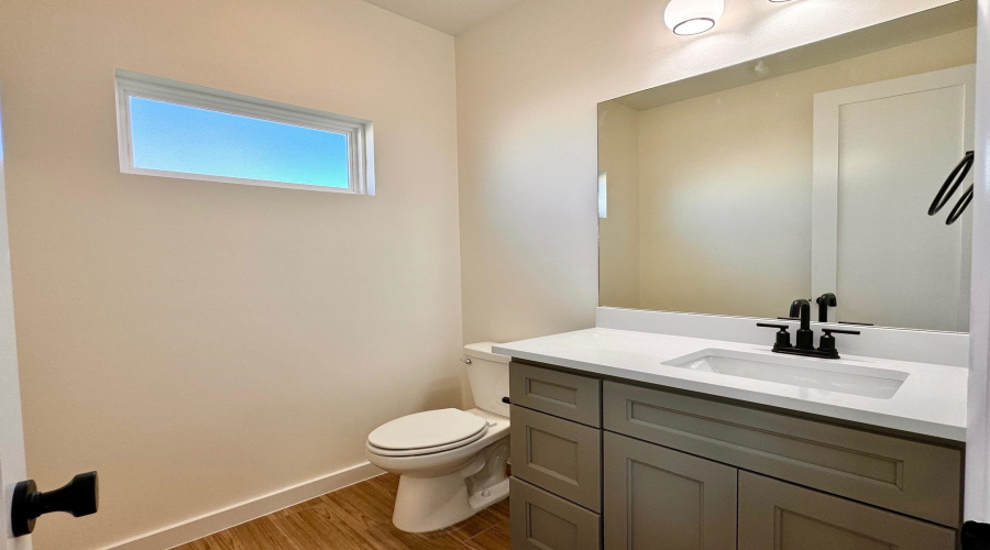 1511 Eagles LN, LAREDO, Texas 78045, 3 Bedrooms Bedrooms, 6 Rooms Rooms,2 BathroomsBathrooms,Residential,For Rent,1511 Eagles LN,20261107