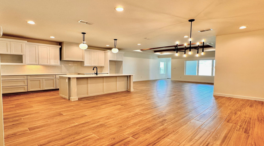 1511 Eagles LN, LAREDO, Texas 78045, 3 Bedrooms Bedrooms, 6 Rooms Rooms,2 BathroomsBathrooms,Residential,For Rent,1511 Eagles LN,20261107