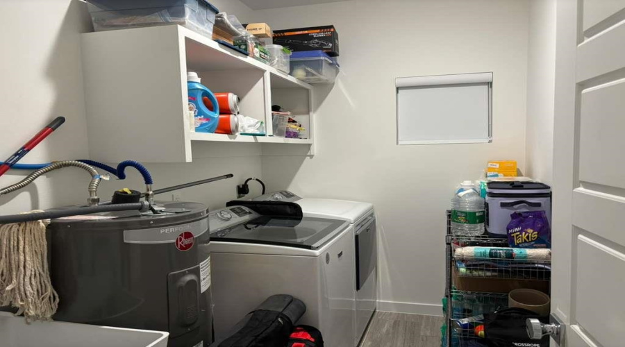 412 Deer Path Loop, Laredo, Texas 78045, 3 Bedrooms Bedrooms, 6 Rooms Rooms,2 BathroomsBathrooms,Residential,For Sale,412 Deer Path Loop,20261111