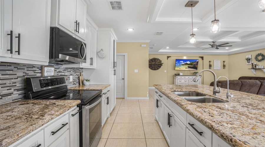 5409 Belmont Dr., Laredo, Texas 78043, 4 Bedrooms Bedrooms, 5 Rooms Rooms,2 BathroomsBathrooms,Residential,For Sale,5409 Belmont Dr.,20261115